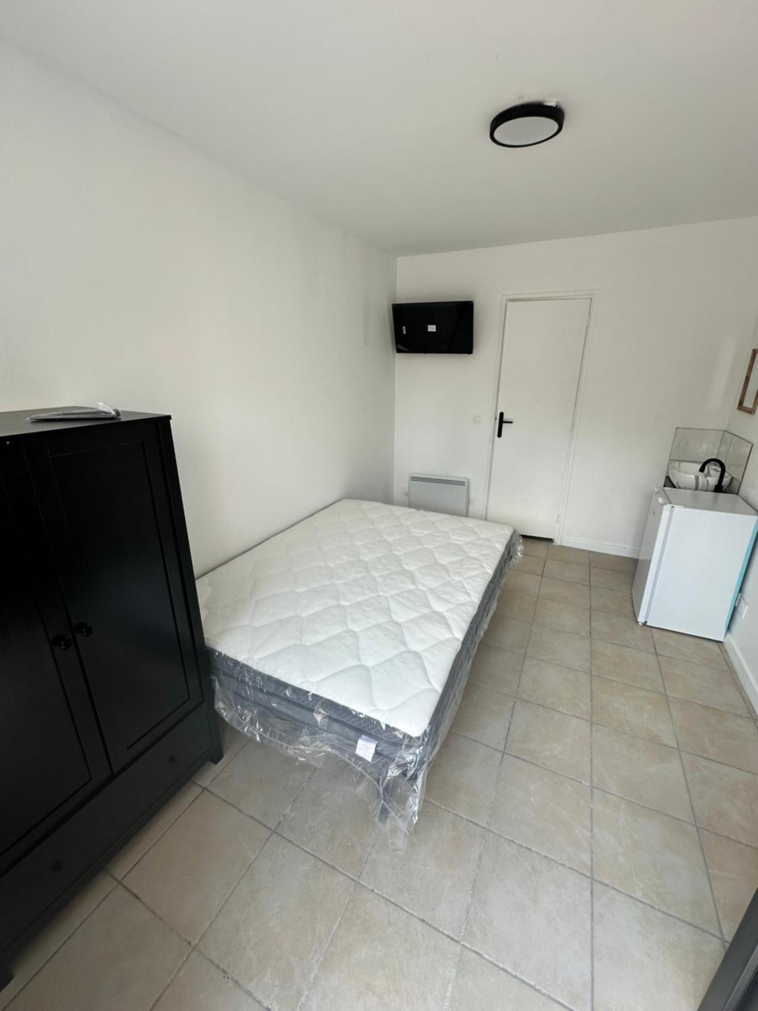 Chez Michel Hotel L'Ile-Saint-Denis ภายนอก รูปภาพ
